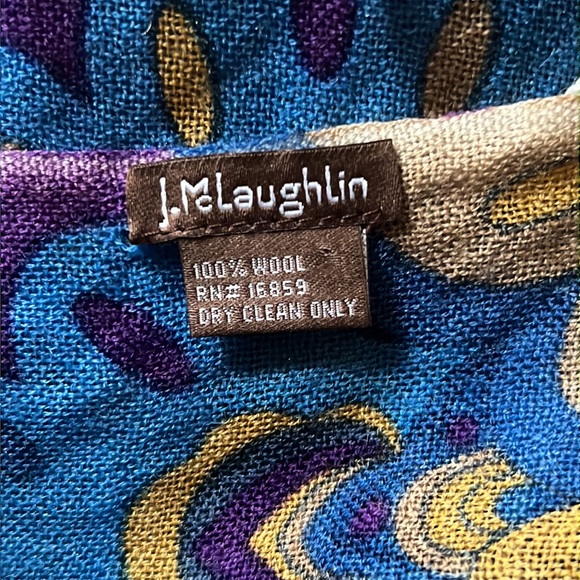 J.McLaughlin scarf. 100% wool - Picture 3 of 6